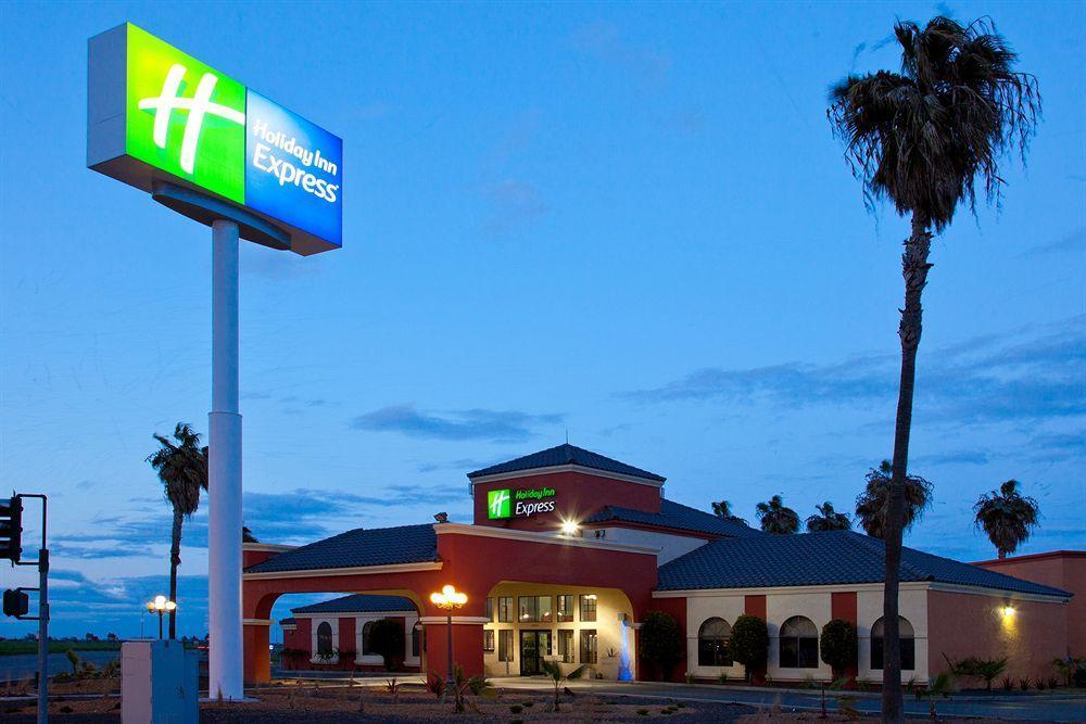 Spark By Hilton Santa Nella Zewnętrze zdjęcie